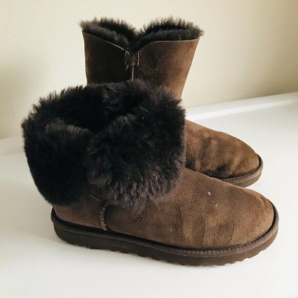UGG Brown Bailey Button II 5803 Size US 7 EU 37.5 - Picture 3 of 11